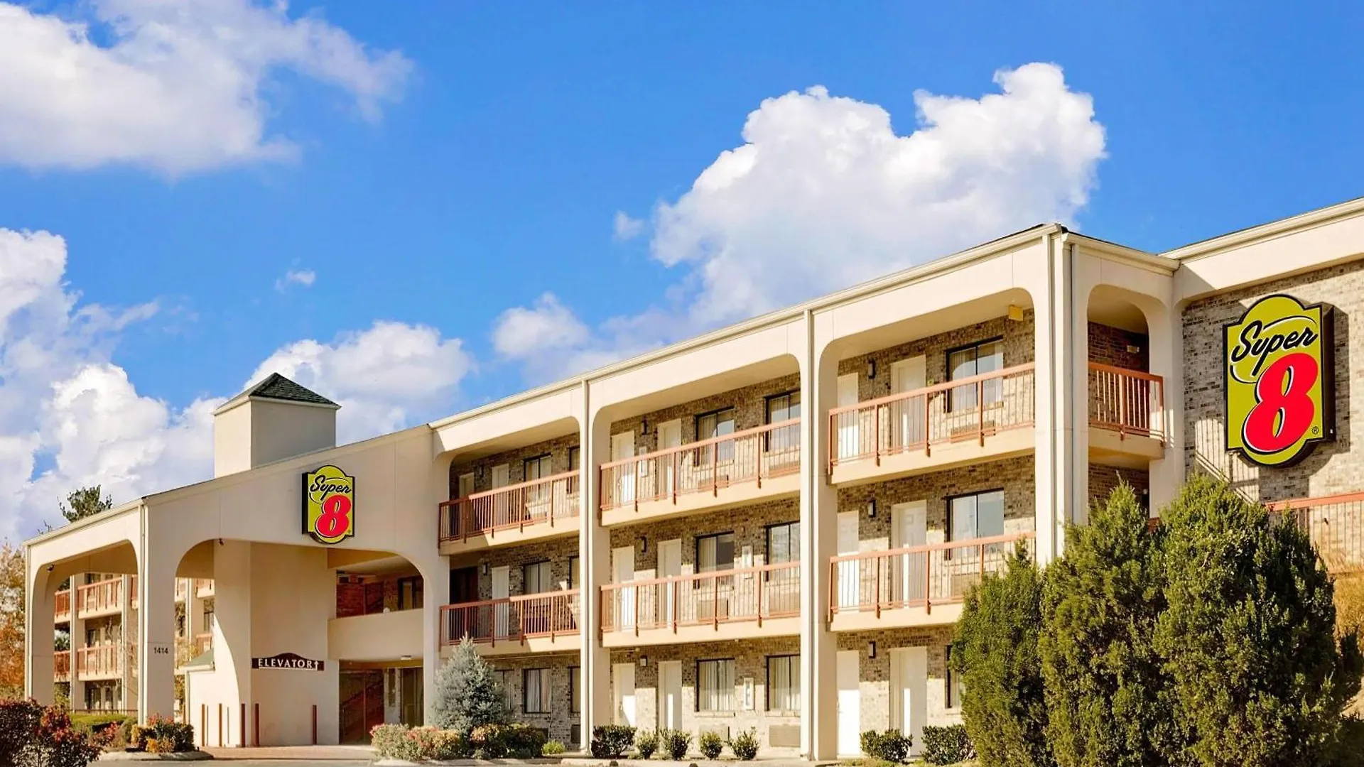 Super 8 By Wyndham Hermitage Nashville