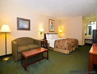 Motel Super 8 by Wyndham Hermitage Nashville